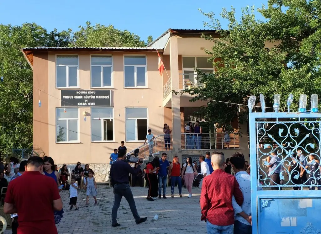 Kötüre Köyü Cemevi, Afşin, Maraş